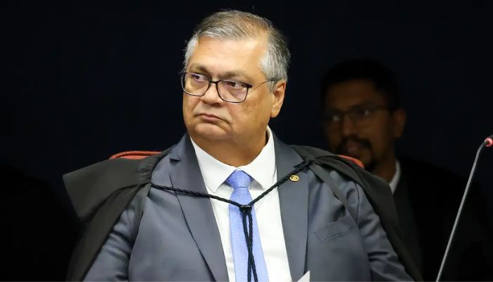  Dino proíbe saques em espécie de emendas parlamentares 